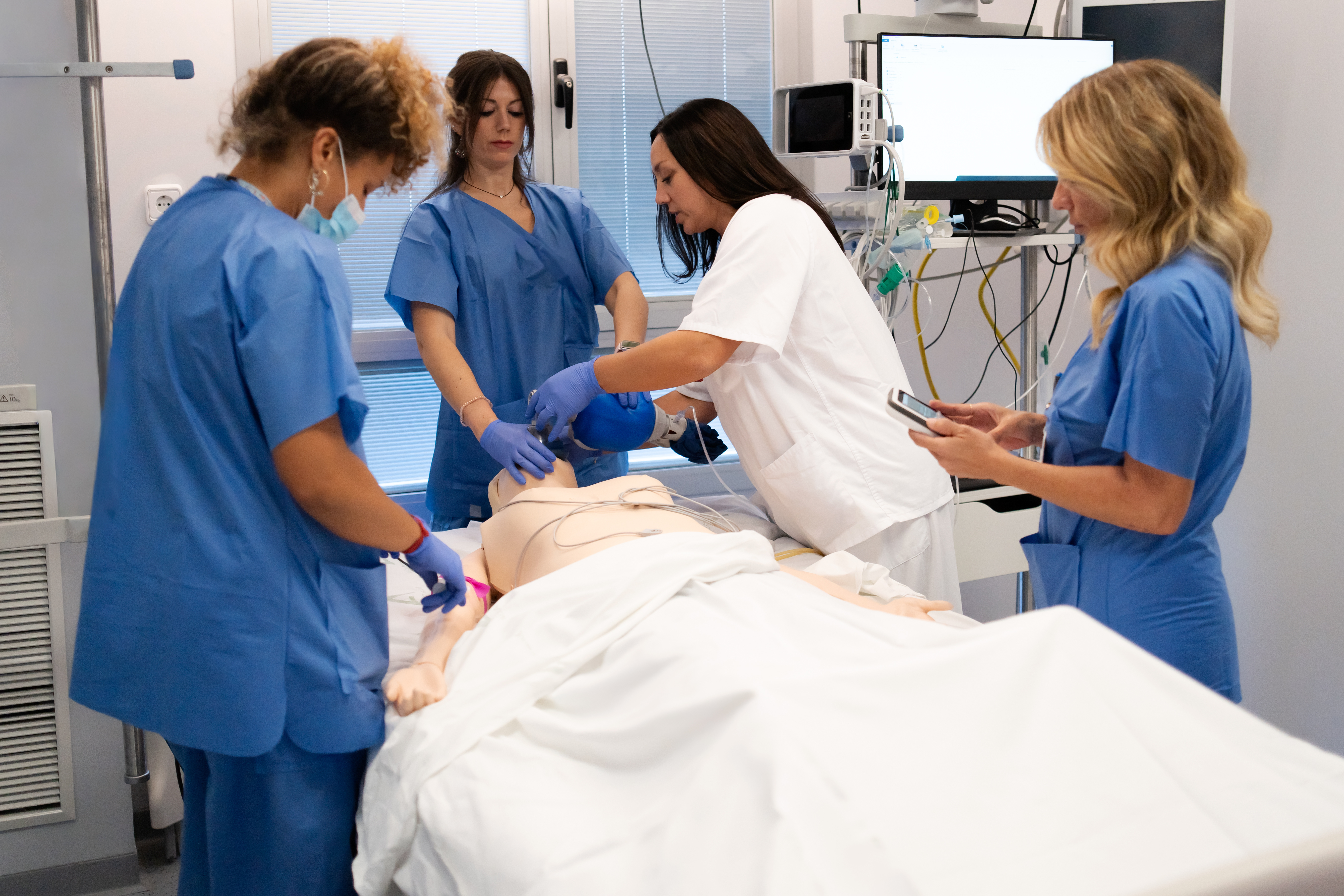 Clinical efficacy and safety of a silver ion-releasing foam dressing on hard-to-heal wounds: a meta-analysis
                                